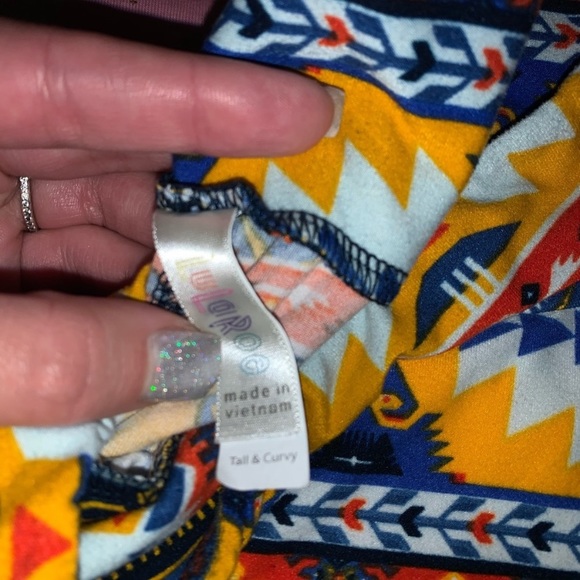 Aztec LuLaRoe Leggings. - Picture 4 of 5